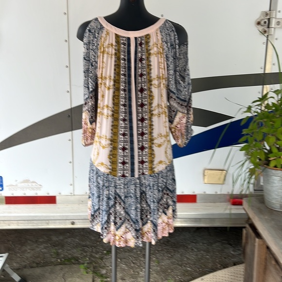 Free People baby doll dress Light and flowy Rayon cold shoulder Boho Oversize XS - Picture 5 of 8